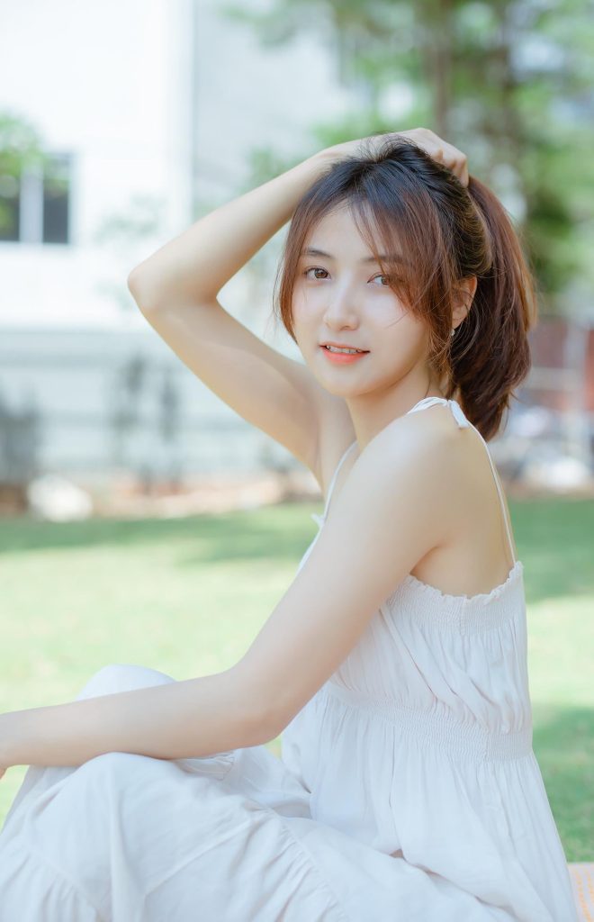 Gái Xinh Việt Nam Mặc Áo Dài Xu Hướng, Phong Cách Và Bí Quyết Để Tỏa Sáng Trên Mạng Xã Hội