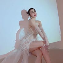 Gái Xinh 13 Tuổi – Nét Đẹp Biến Động Và Những Câu Chuyện Bên Lề Văn Hóa