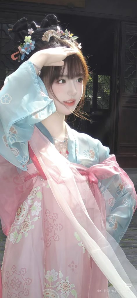 Gái Đẹp 2K11 Hành Trình Khám Phá Vẻ Đẹp Quyến Rũ Qua Ống Kính Nghệ Thuật