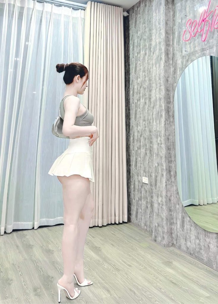 Ngắm Gái Xinh Khỏa Thân Tuyển Chọn Đậm Nét Phong Cách Mới Lạ Và Xu Hướng Nổi Bật